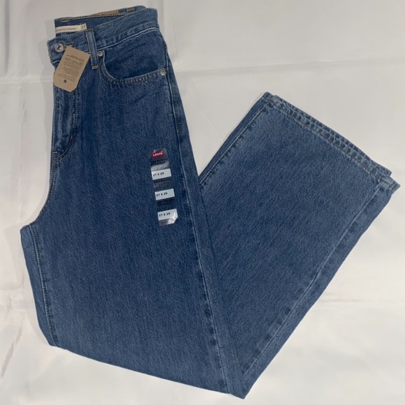 NWT Levi’s High Waisted Straight Leg Blue Jeans - Picture 1 of 11